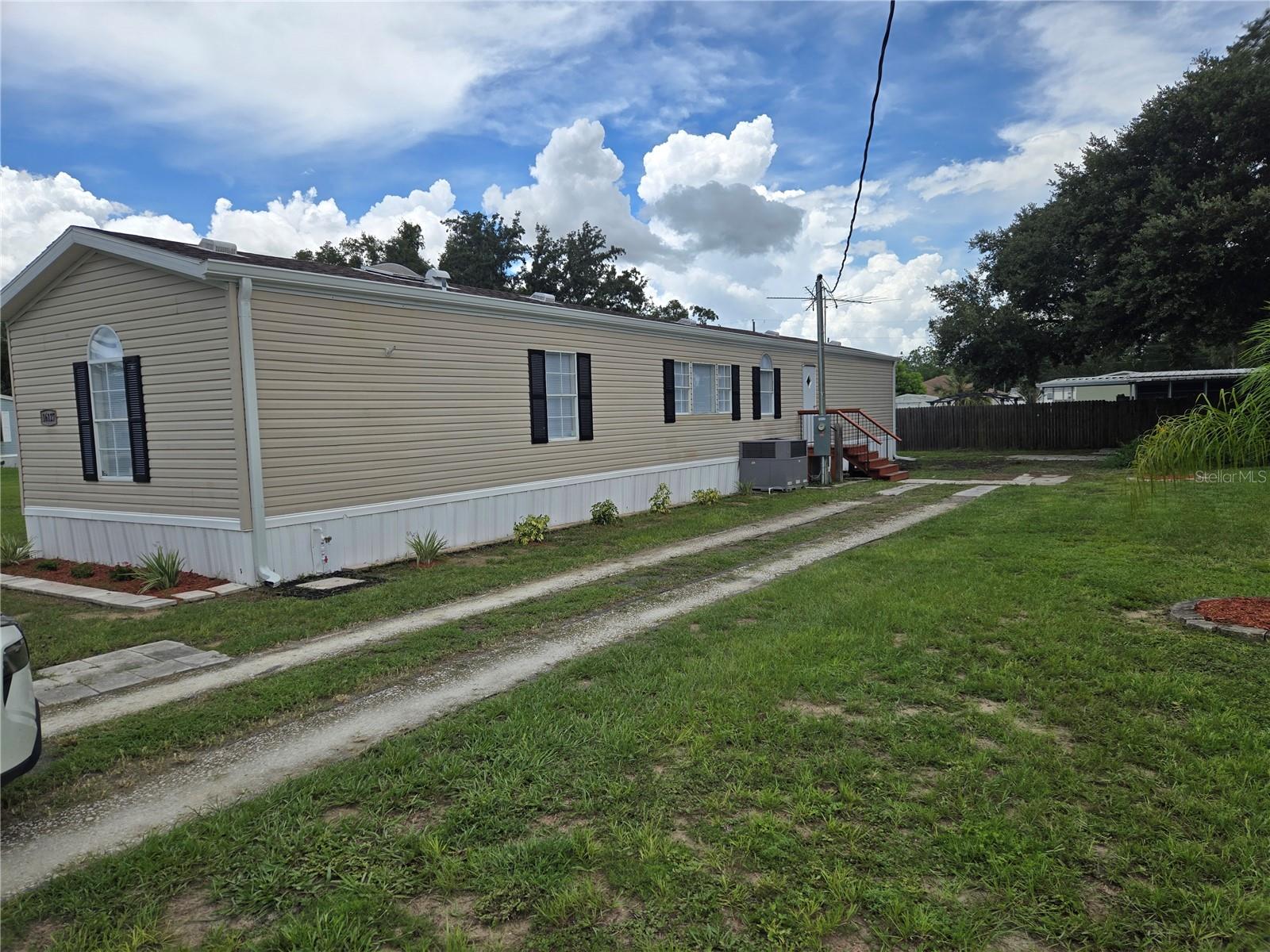 2nd image of 16127 Narrow St, Brooksville, FL 34604 | MLS# W7888392