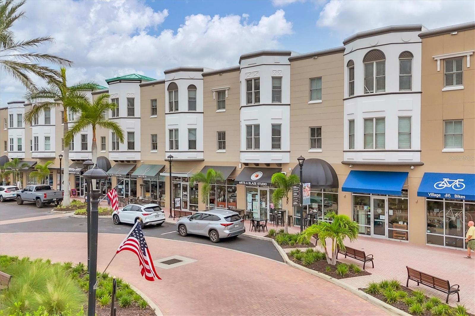 2nd image of 8111 Lakewood Main St #306, Lakewood Ranch, FL 34202 | MLS# A4702425