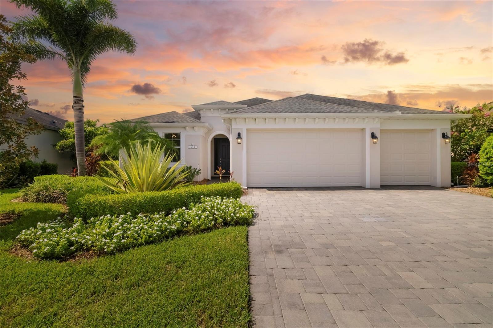 1st image of 332 Chantilly Trl, Bradenton, FL 34212 | MLS# A4702445