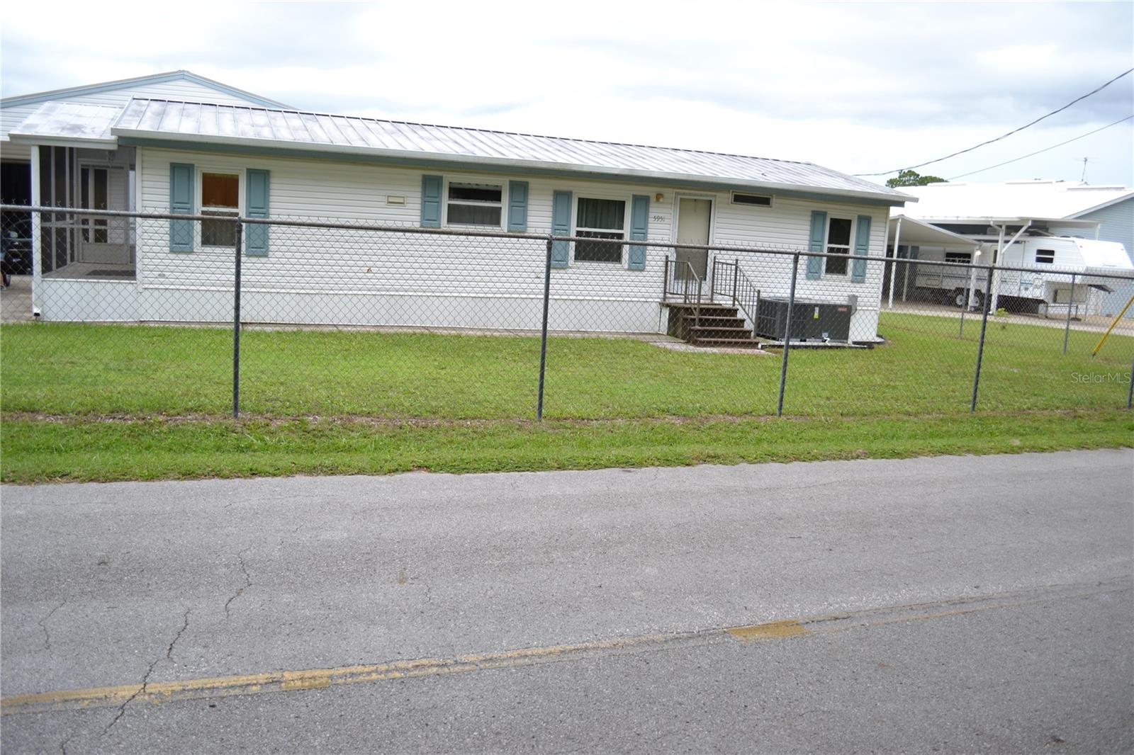 2nd image of 5951 Se 158th Ct, Ocklawaha, FL 32179 | MLS# OM730019
