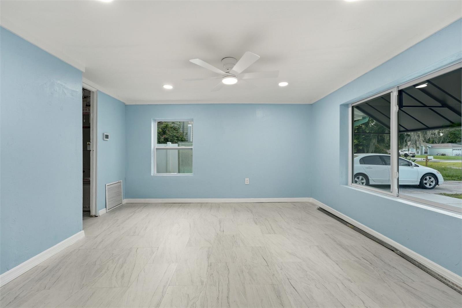 5th image of 5541 Kensington St, Sarasota, FL 34232 | MLS# GC542602