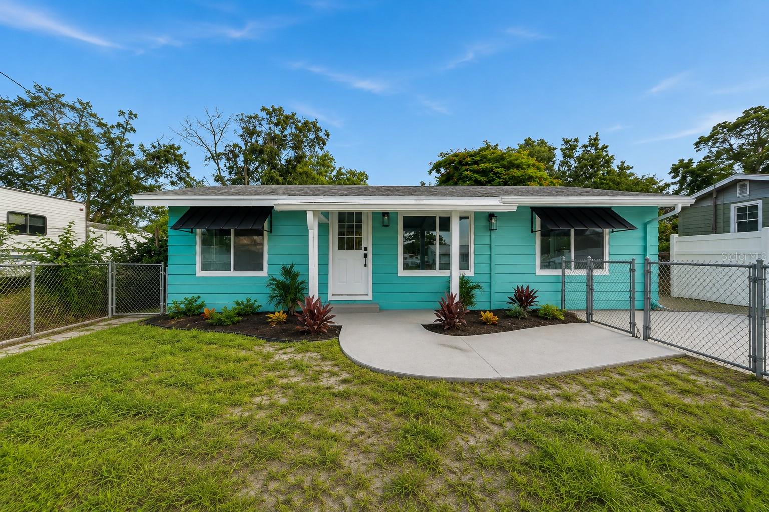 1st image of 5541 Kensington St, Sarasota, FL 34232 | MLS# GC542602