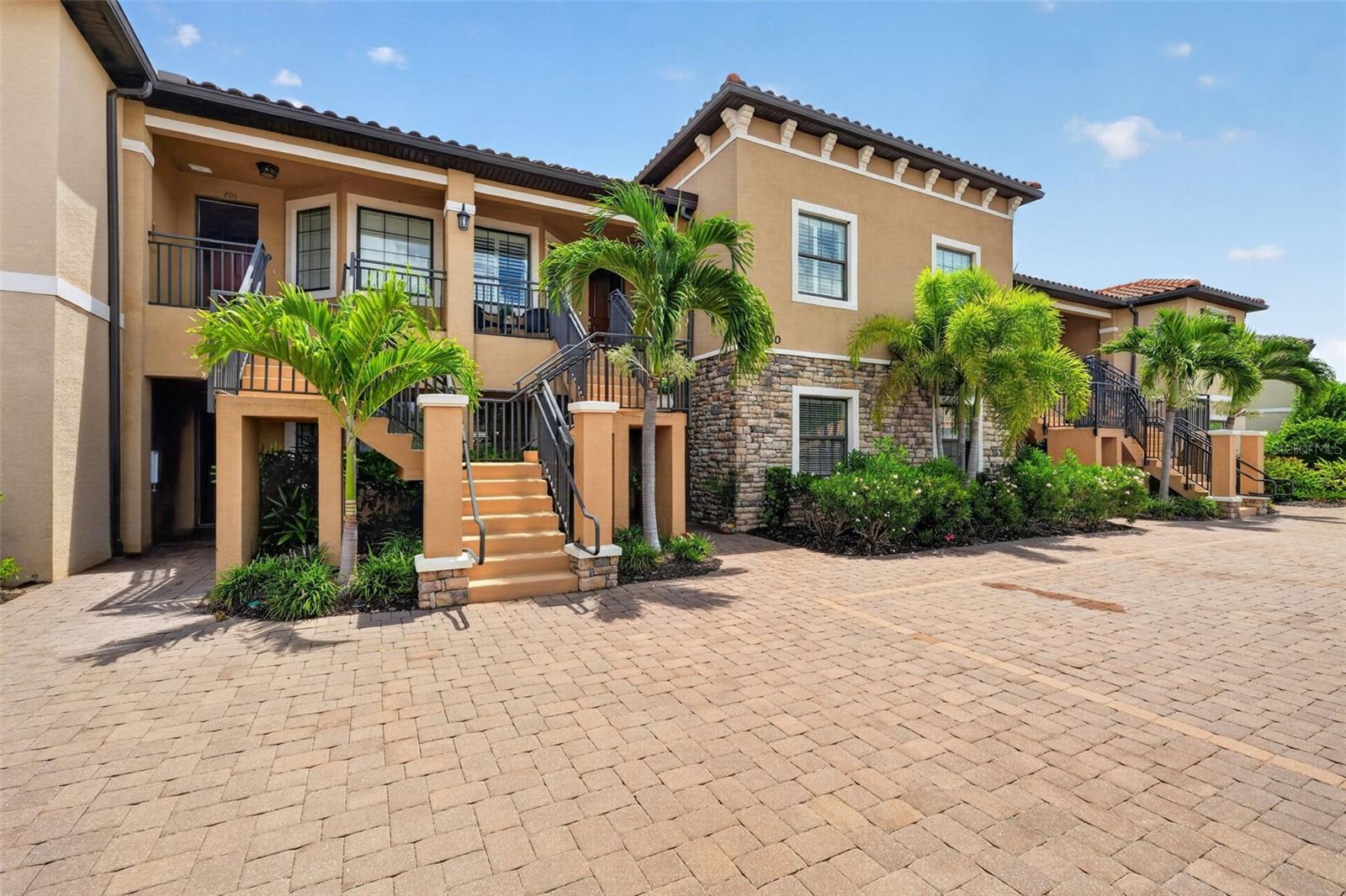 3rd image of 12630 Sorrento Wy #102, Bradenton, FL 34211 | MLS# A4702554