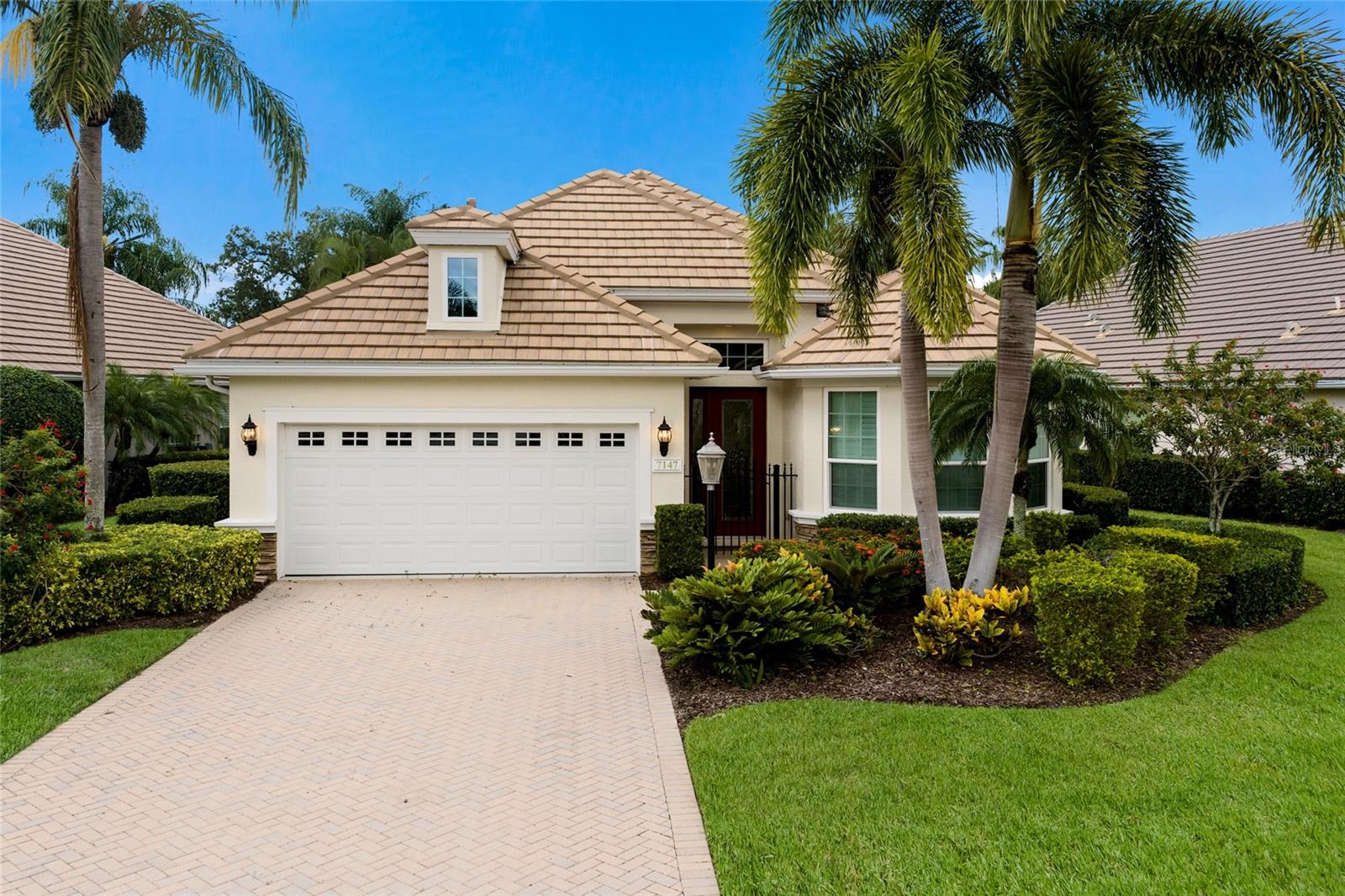 1st image of 7147 Sandhills Pl, Lakewood Ranch, FL 34202 | MLS# A4702559