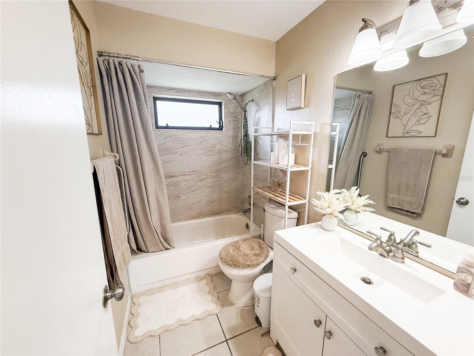 3rd image of 1685 Shadow Ln, Englewood, FL 34224 | MLS# C7529437
