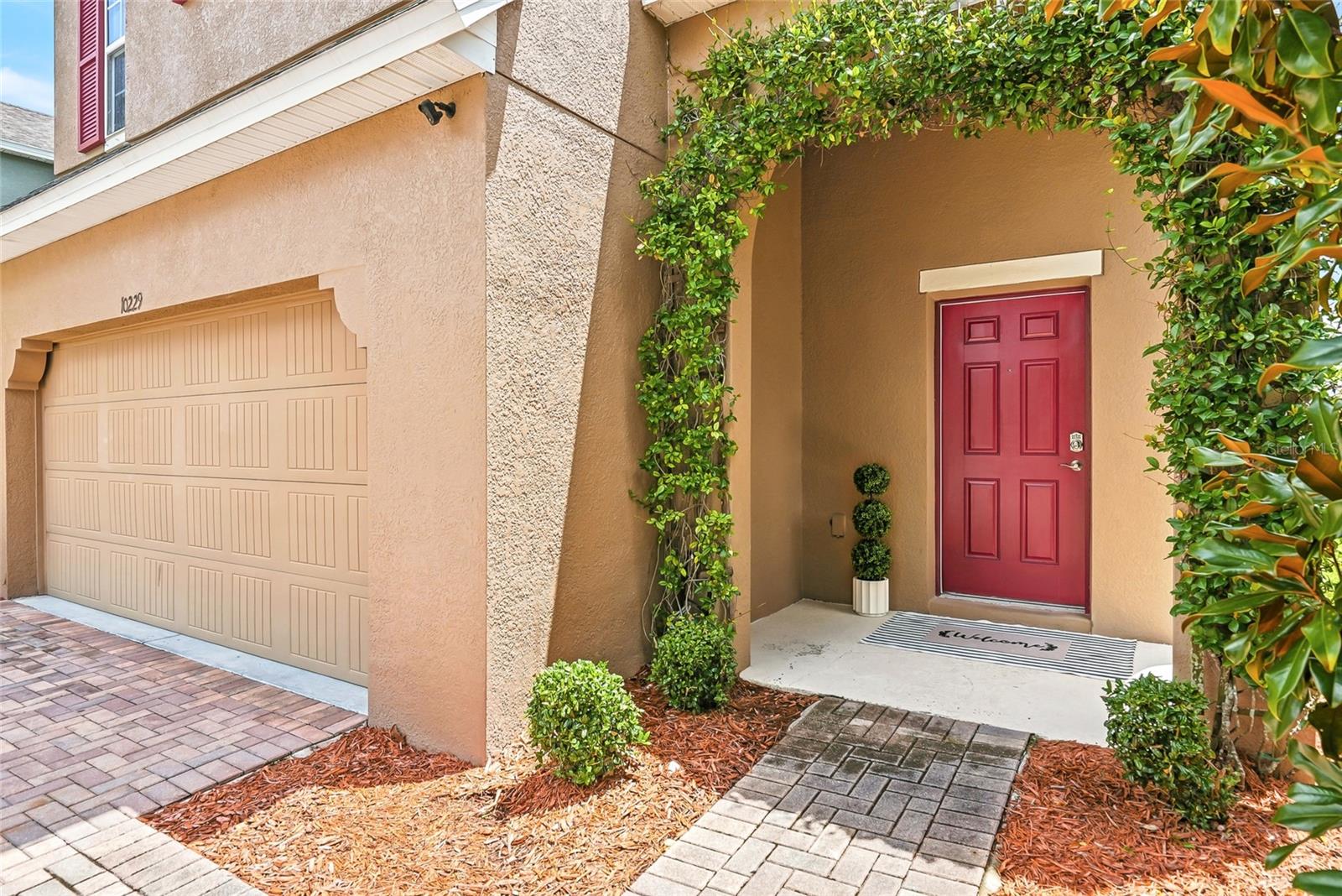 4th image of 10229 Newminster Loop, Ruskin, FL 33573 | MLS# TB8537632