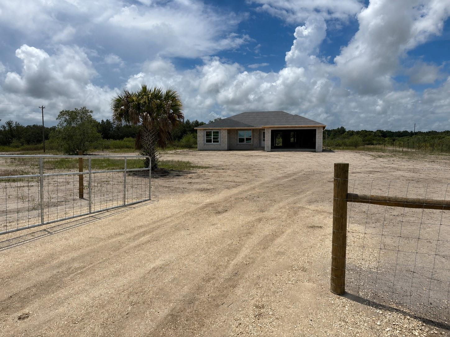 2nd image of 19258 Nw 274th St, Okeechobee, FL 34972 | MLS# K4903691