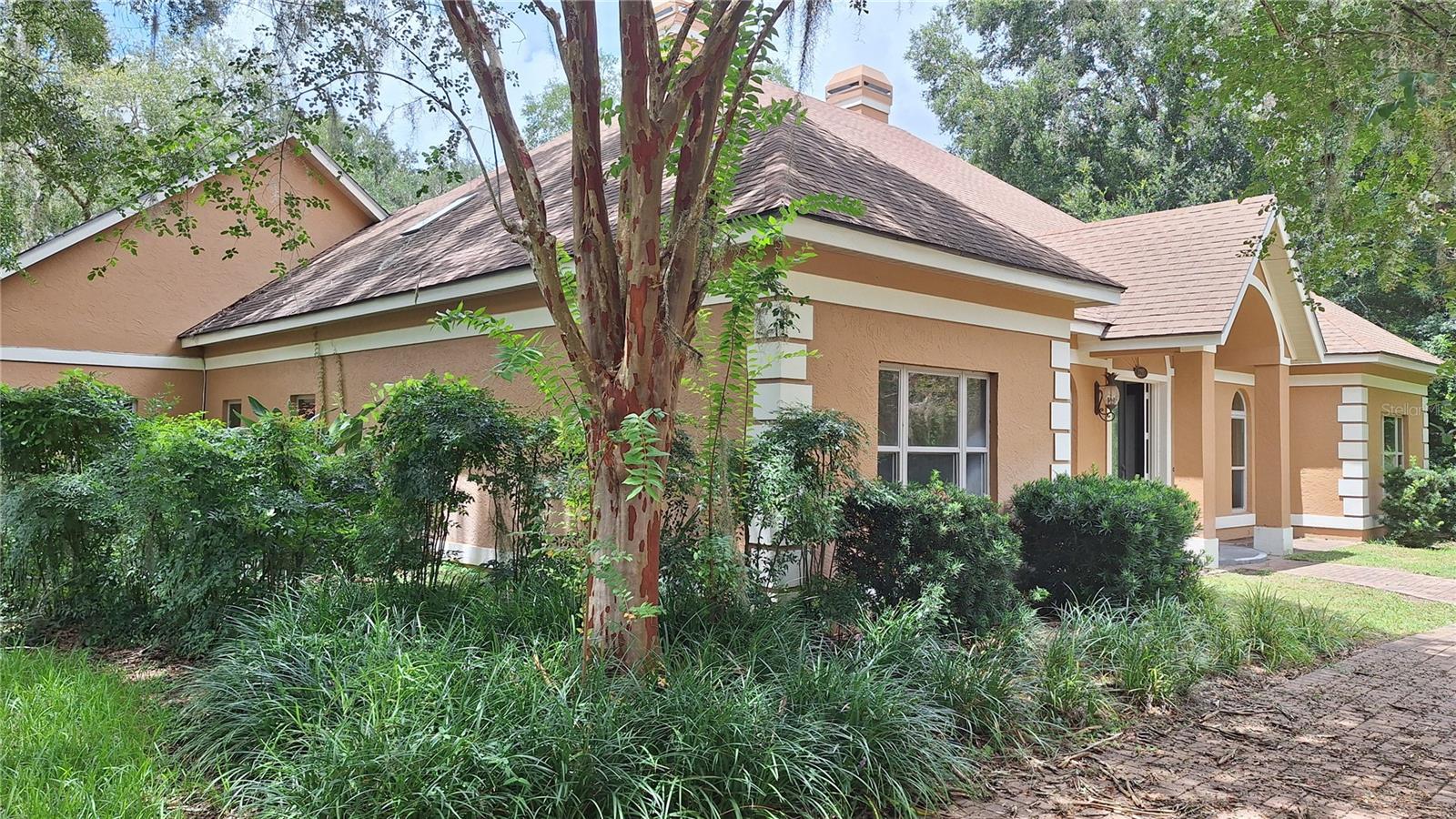 3rd image of 2210 Se Laurel Run Dr, Ocala, FL 34471 | MLS# OM730109