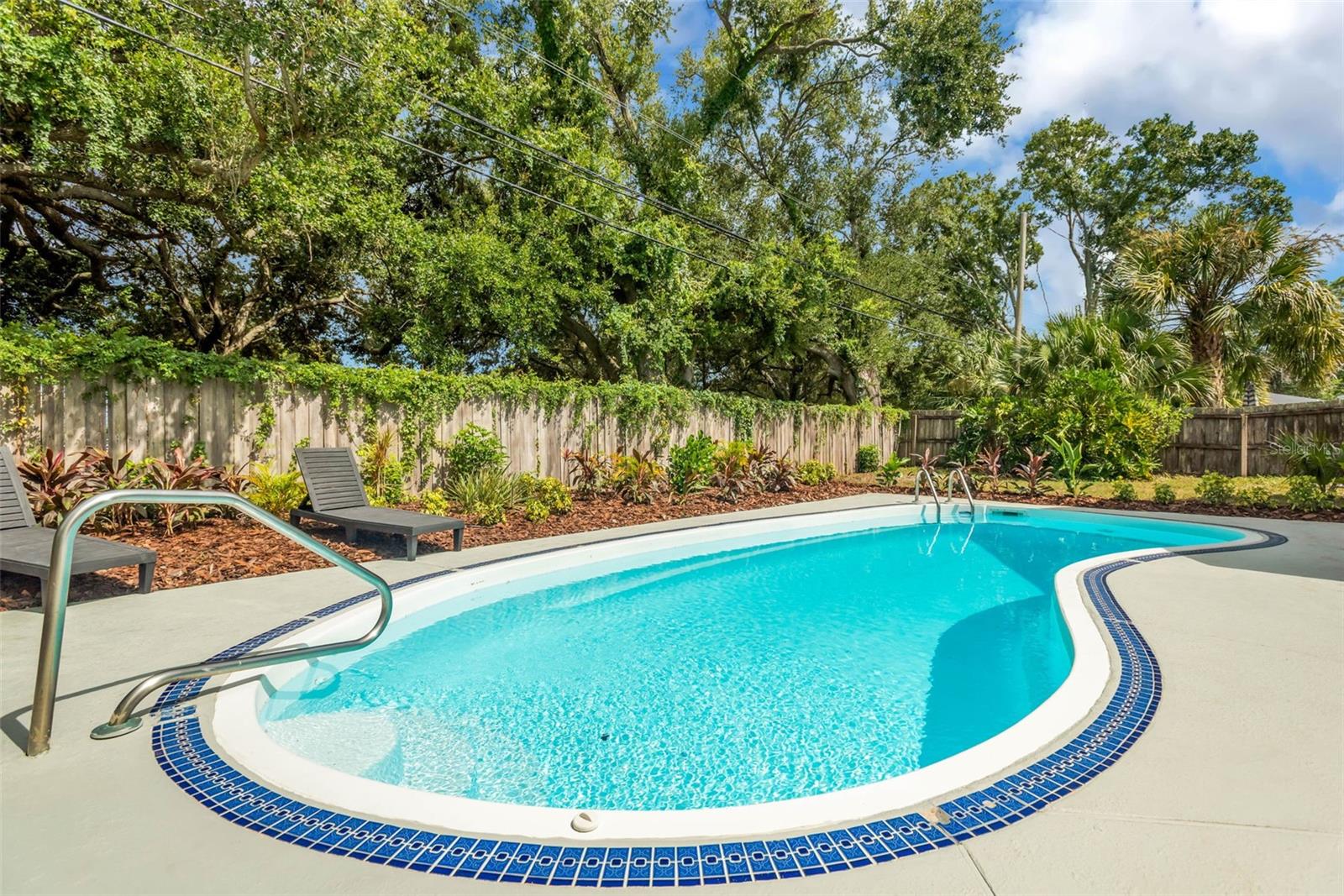 2nd image of 15065 Newport Rd, Clearwater, FL 33764 | MLS# TB8537674
