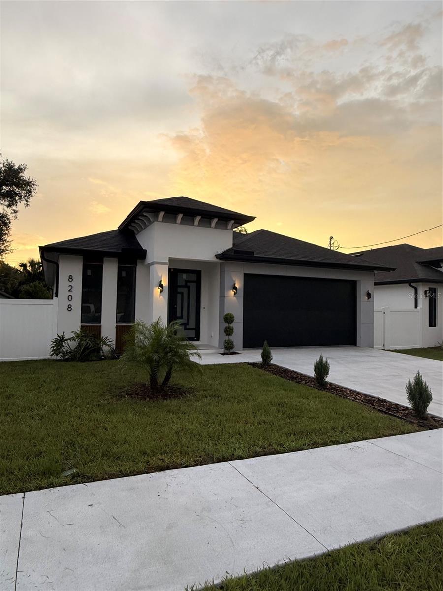 2nd image of 8208 N Elmer St, Tampa, FL 33604 | MLS# TB8537693