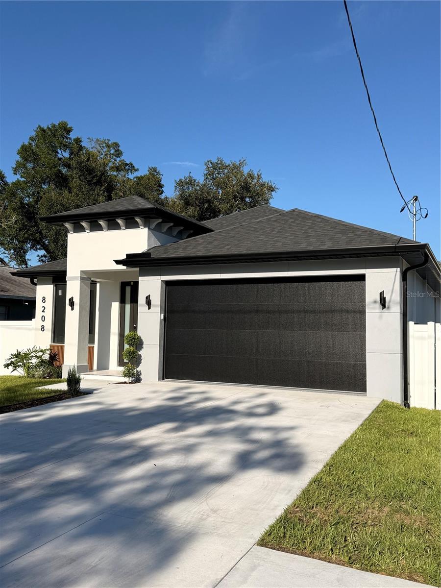 3rd image of 8208 N Elmer St, Tampa, FL 33604 | MLS# TB8537693