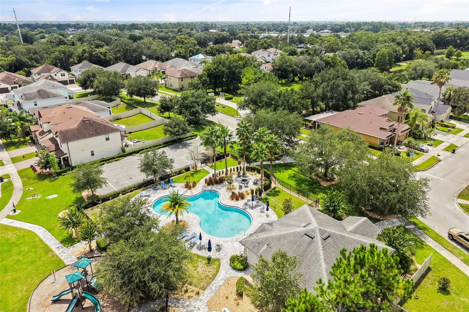 35th image of 8840 Lake Hall Ln, Oviedo, FL 32765 | MLS# O6432548