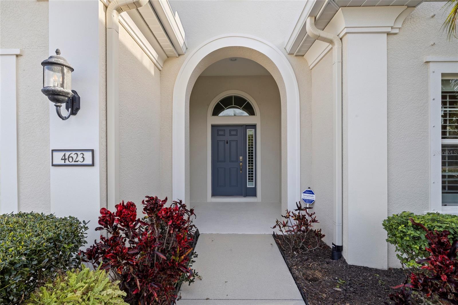 2nd image of 4623 Claremont Park Dr, Bradenton, FL 34211 | MLS# A4702675