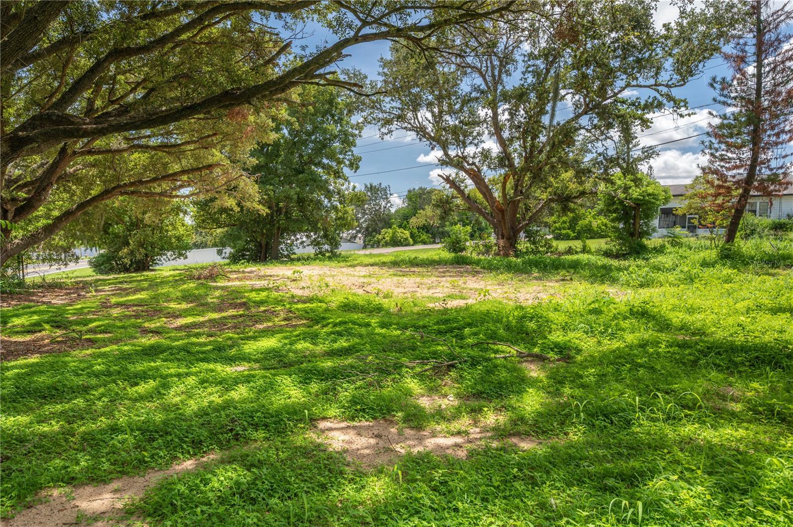 3rd image of 504 E Main St, Dundee, FL 33838 | MLS# P4939568