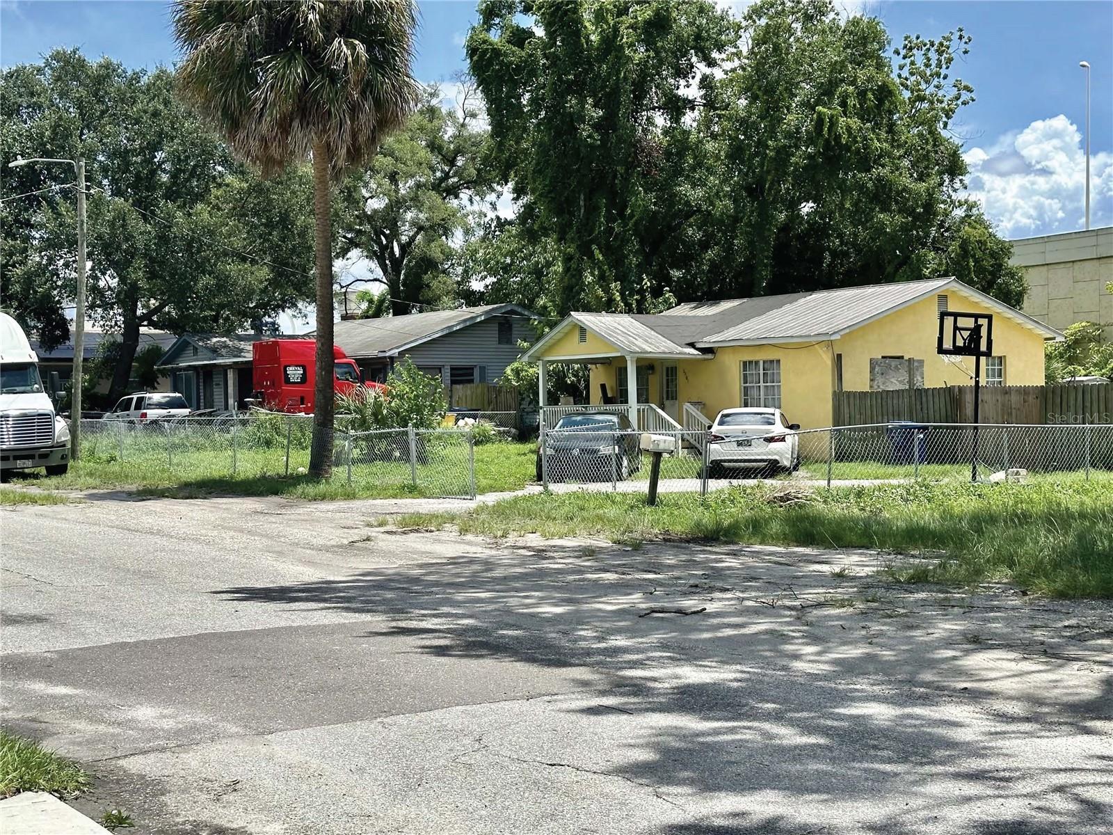 3rd image of 3911 E 15Th Ave, Tampa, FL 33605 | MLS# TB8537997