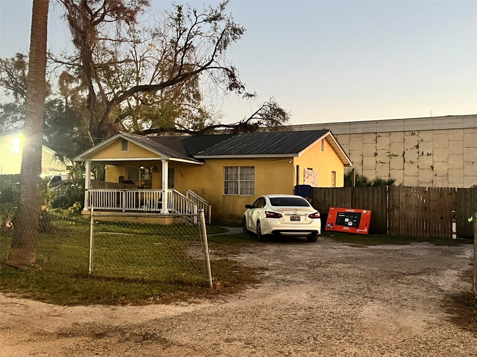 2nd image of 3911 E 15th Ave, Tampa, FL 33605 | MLS# TB8537997