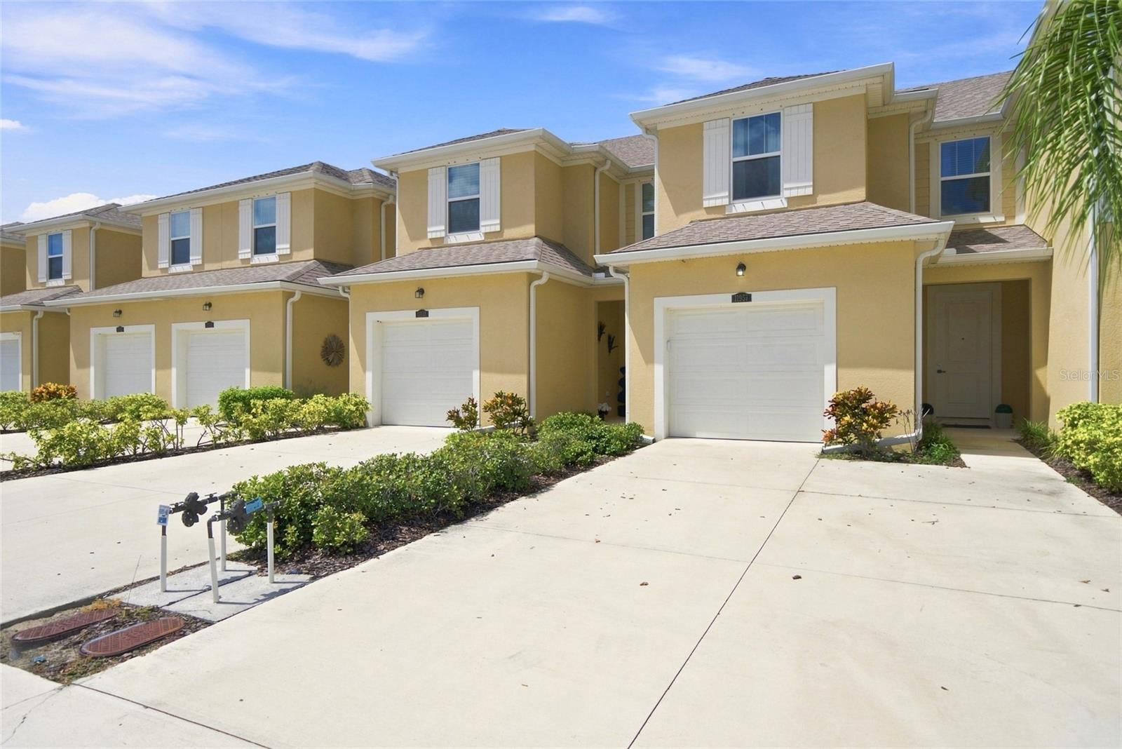 3rd image of 11957 Sky Acres Ter, Lakewood Ranch, FL 34211 | MLS# A4702743