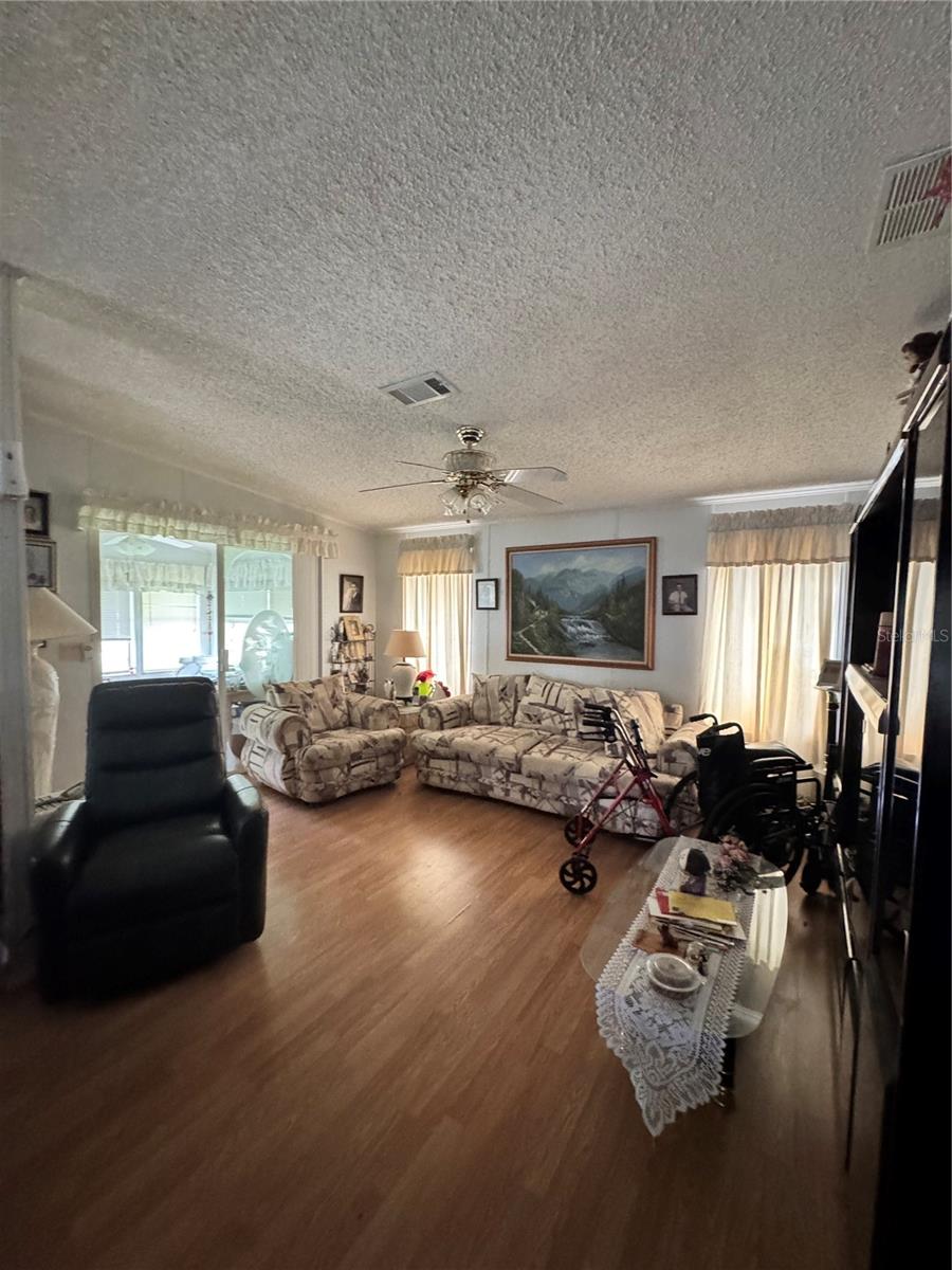 4th image of 190 E Miami Ter, Kissimmee, FL 34741 | MLS# S5155479