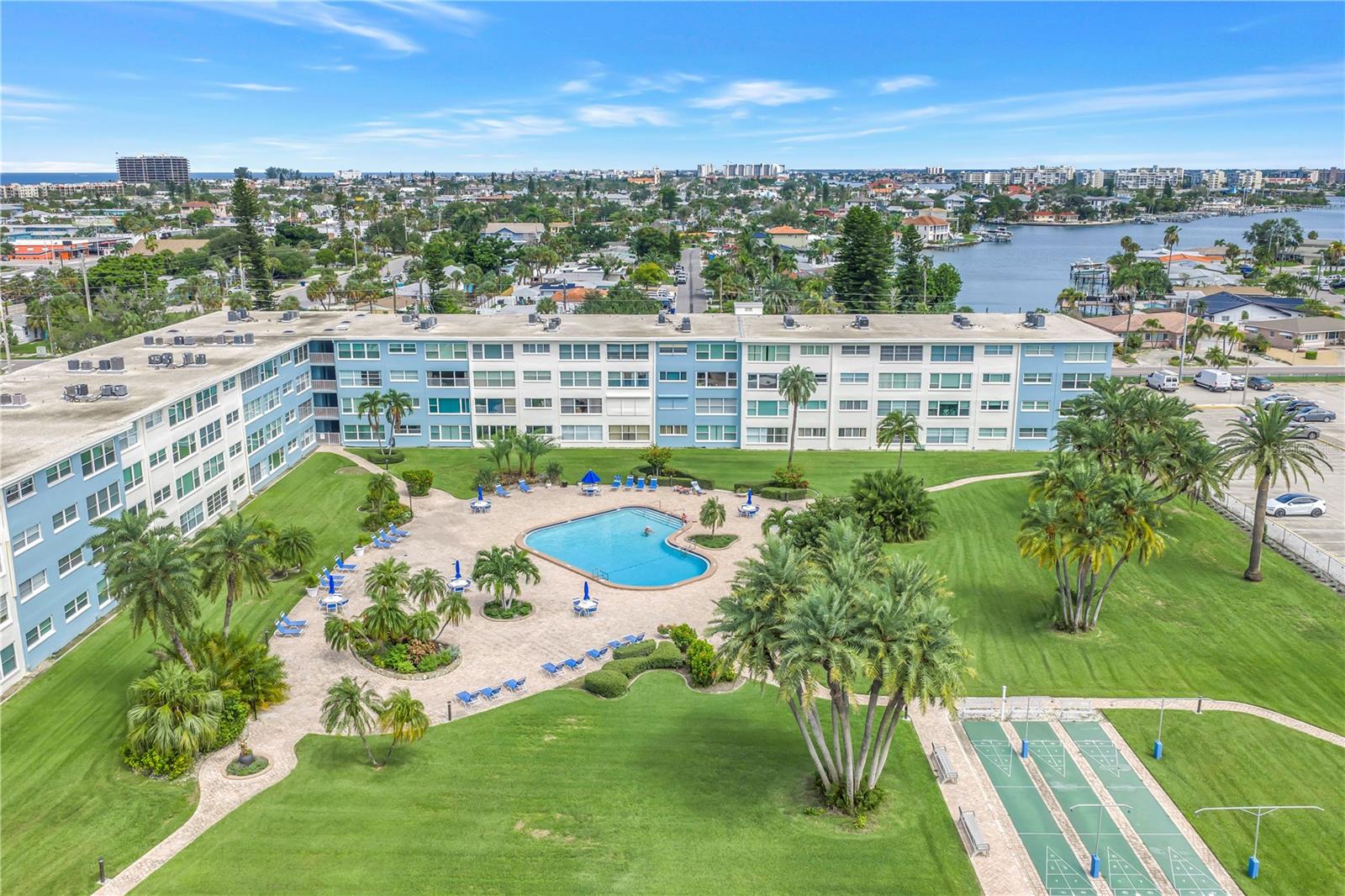 3rd image of 300 64Th Ave, ST PETE BEACH, FL 33706