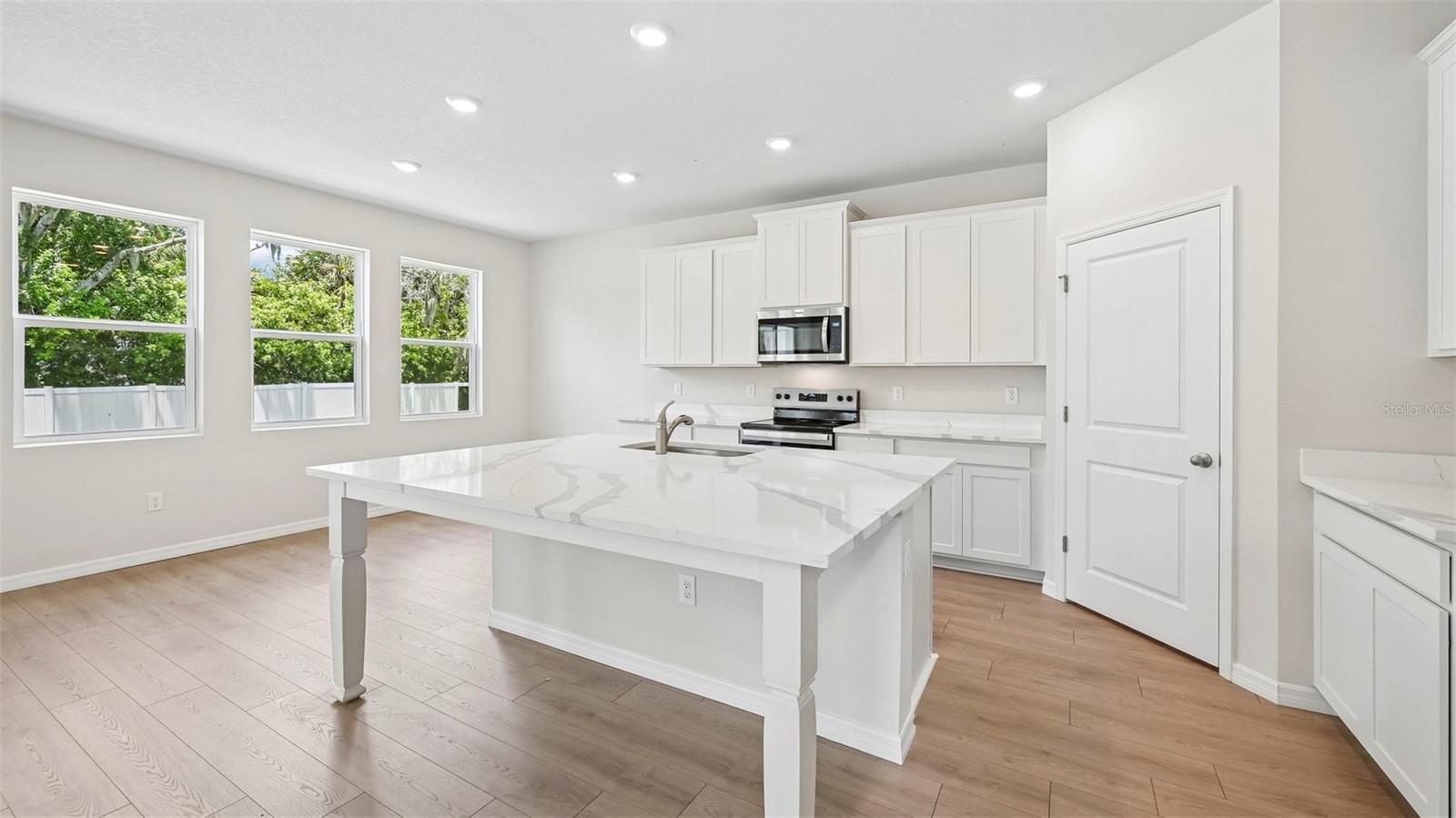 2nd image of 10437 Woodland Garden Wy, Parrish, FL 34219 | MLS# A4702792