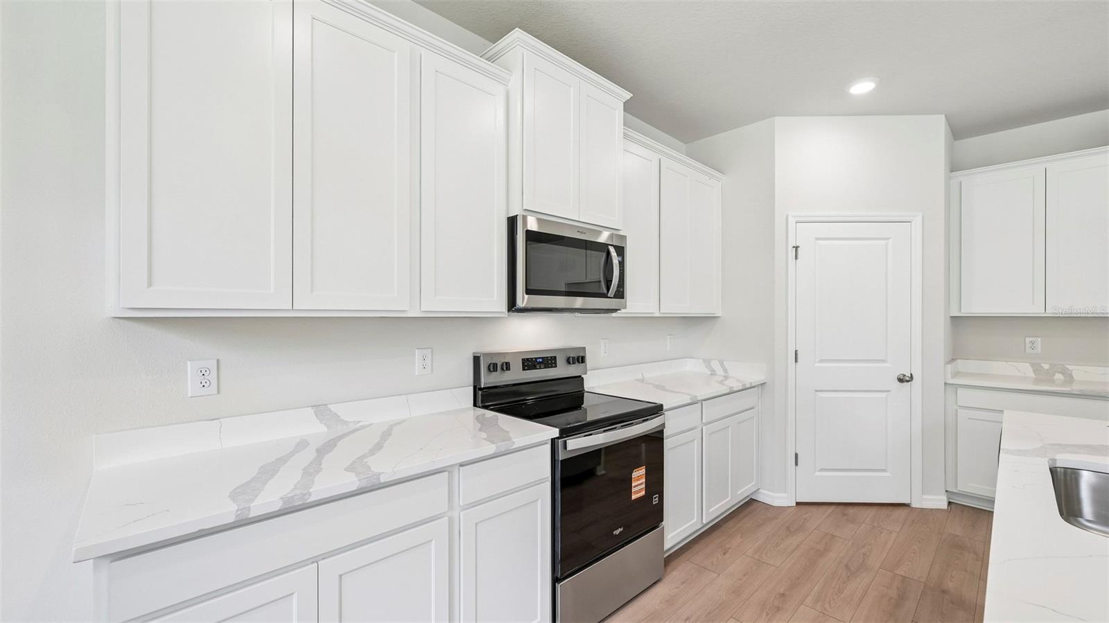 3rd image of 10437 Woodland Garden Wy, Parrish, FL 34219 | MLS# A4702792