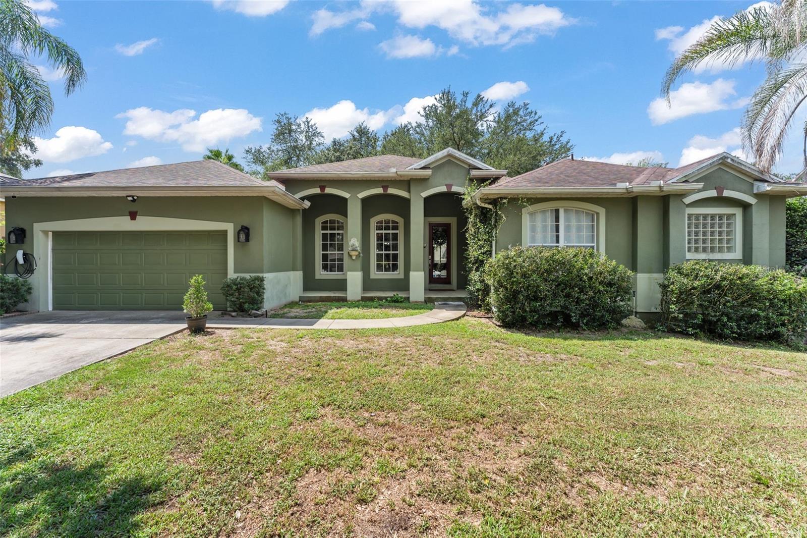 1st image of 428 Shady Pine Ct, Minneola, FL 34715 | MLS# O6433014