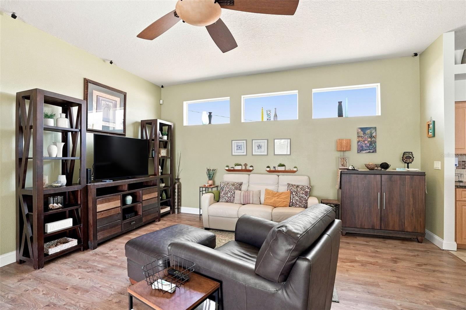 3rd image of 11399 Redgate St, Spring Hill, FL 34609 | MLS# W7888537