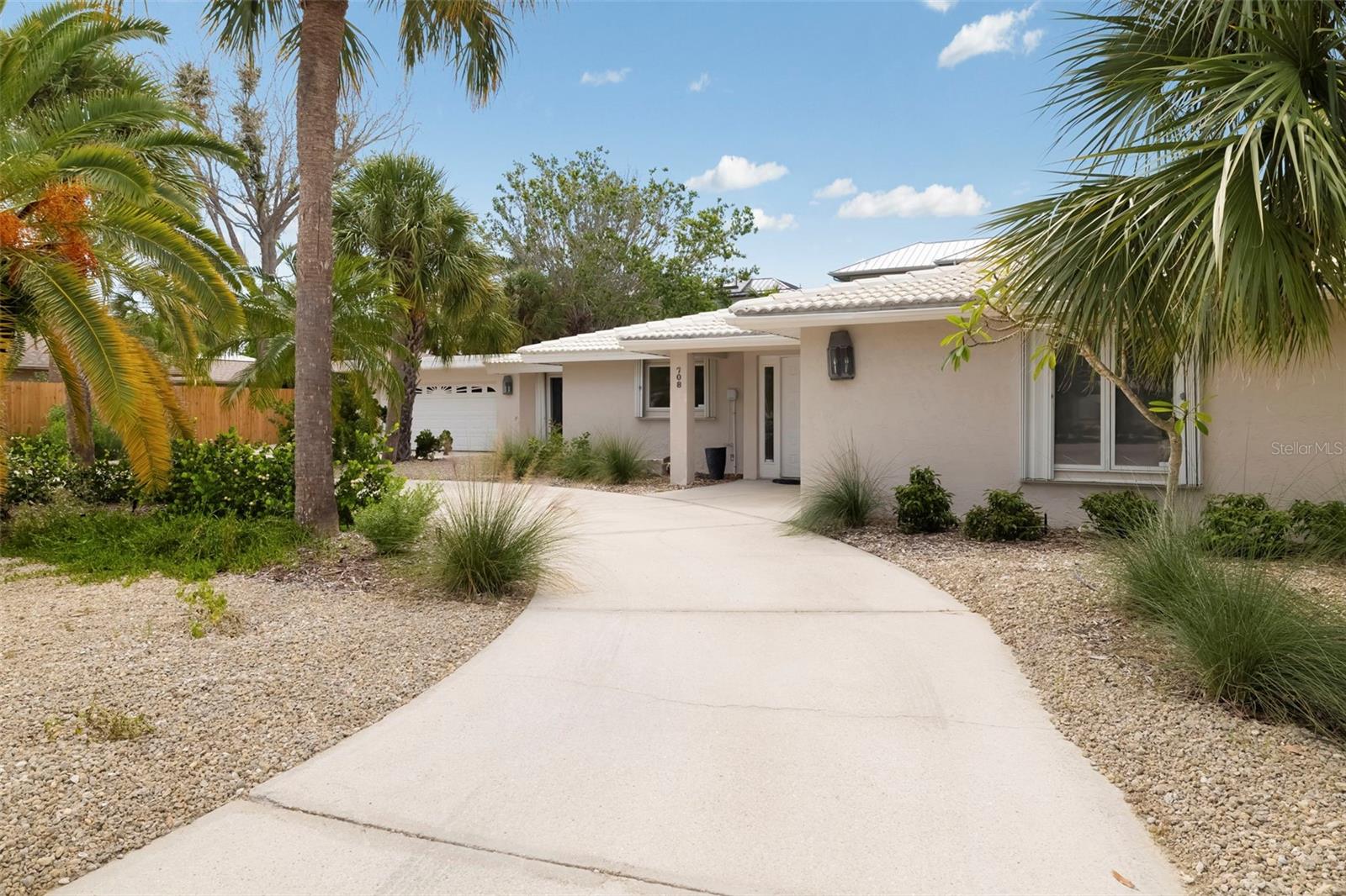 1st image of 708 Garfield Dr, Sarasota, FL 34236 | MLS# A4702849