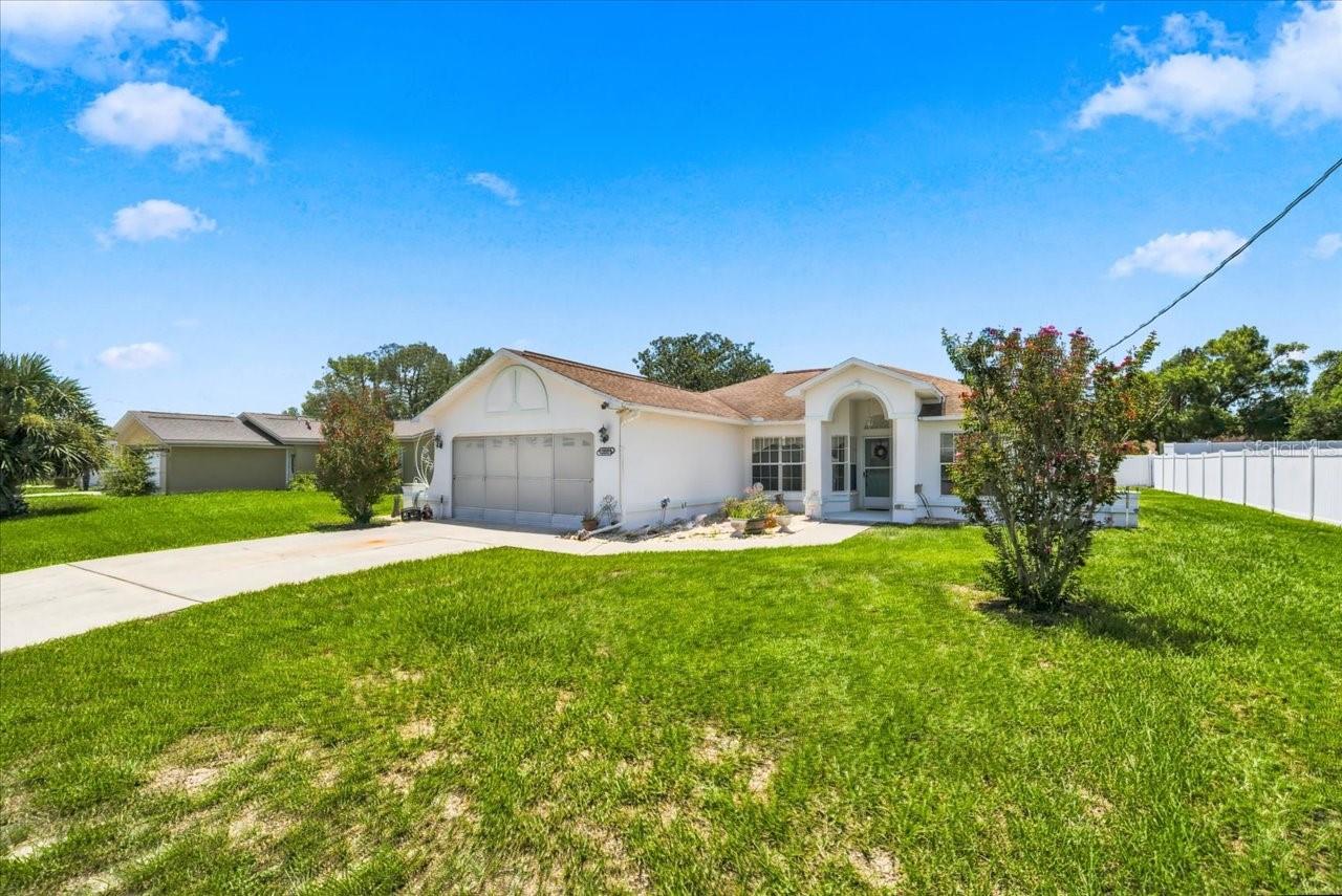 3rd image of 10432 Gatling St, Spring Hill, FL 34608 | MLS# W7888543