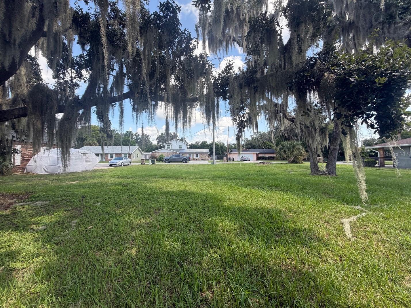 11th image of Memory Ln, Tavares, FL 32778 | MLS# O6433269