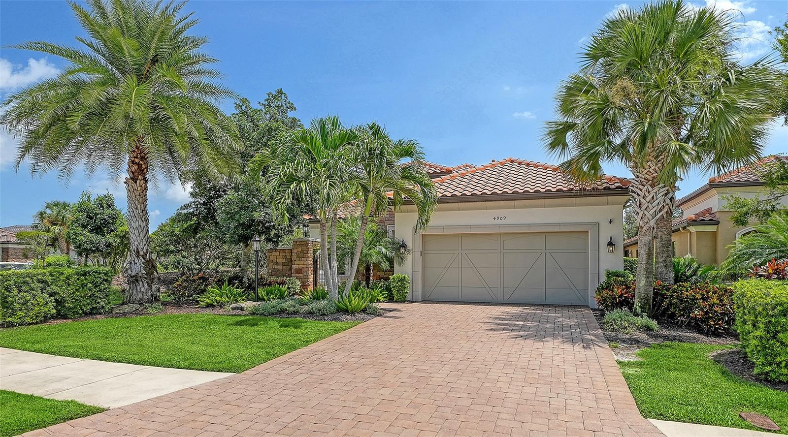 1st image of 4909 Napoli Run, Lakewood Ranch, FL 34211 | MLS# A4702908
