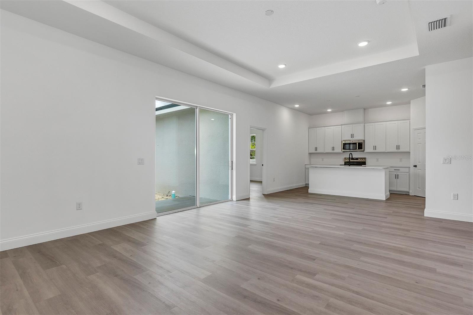 2nd image of 1306 East Pkwy, Deland, FL 32724 | MLS# O6433487
