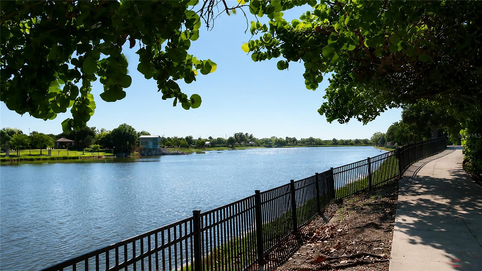 2nd image of 460 Base Ave E, VENICE, FL 34285
