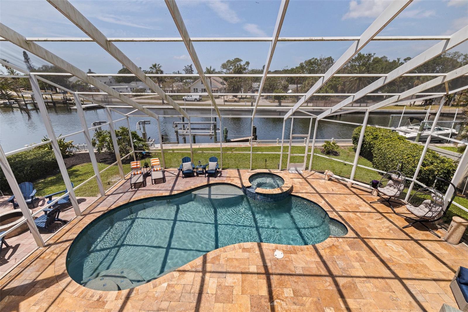 Photo 3 of Single family home for sale at 3931 Pompano Dr SE, Saint Petersburg, FL 33705 | MLS# TB8538980 | Listing updated on 2026-09-02