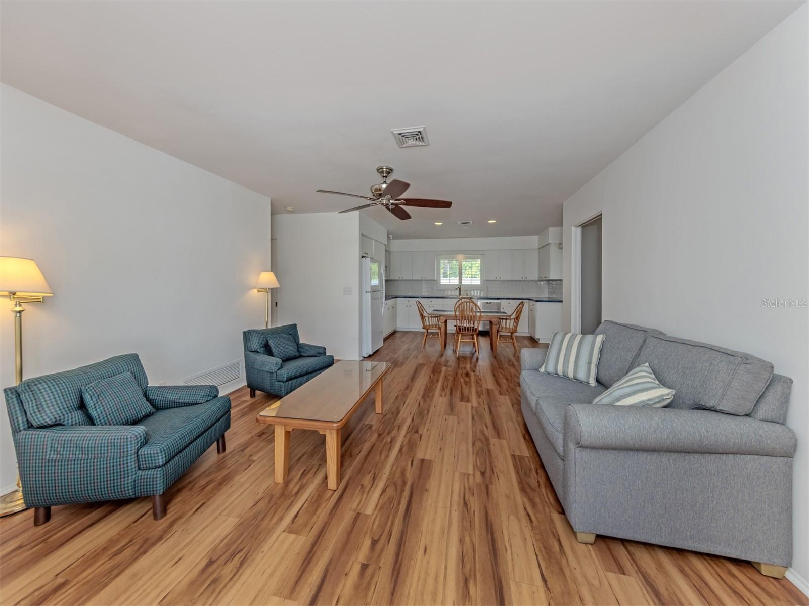 5th image of 12 Gulf Manor Dr, Venice, FL 34285 | MLS# N6145381