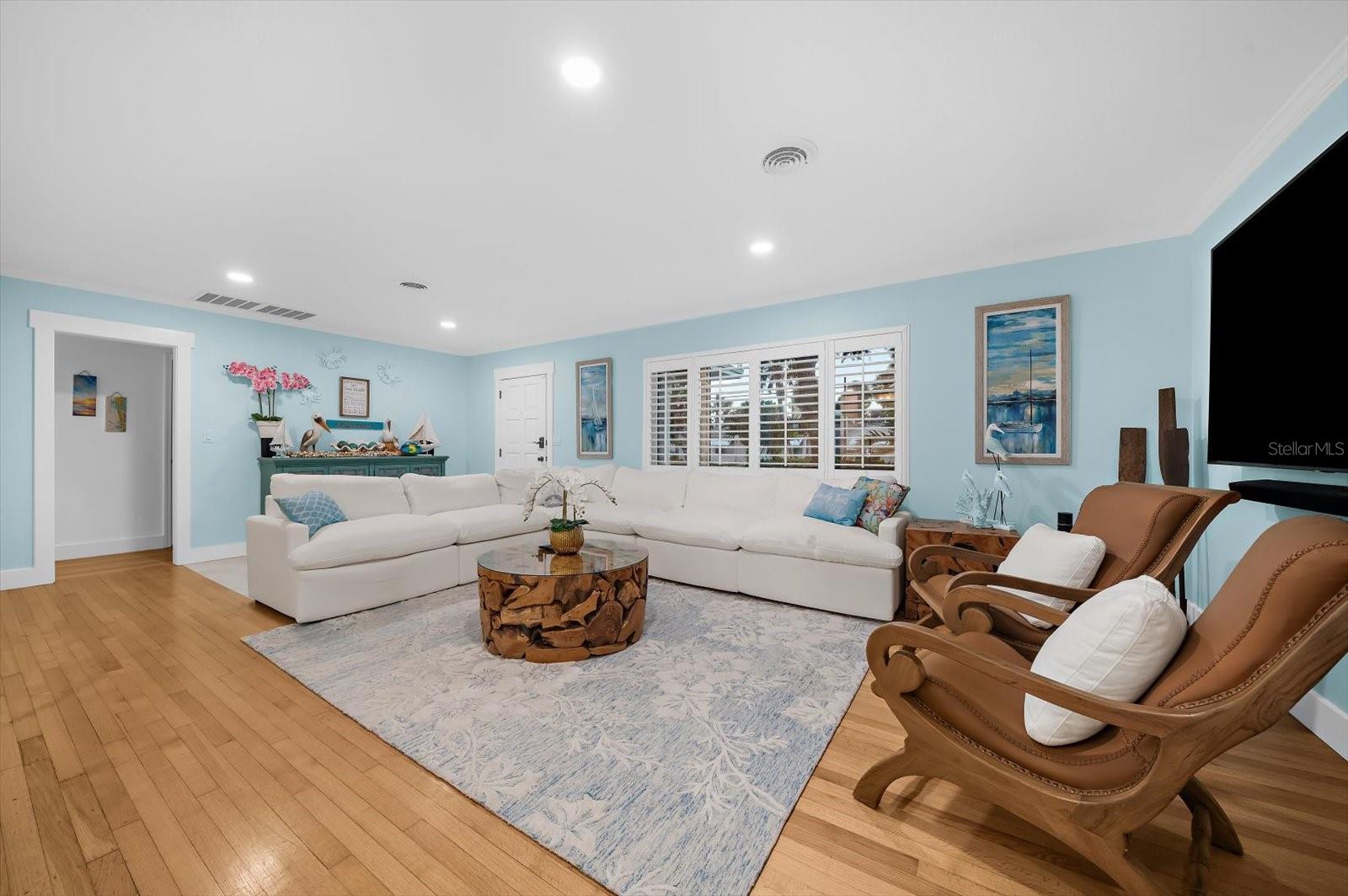 4th image of 751 Mandalay Ave, Clearwater Beach, FL 33767 | MLS# TB8539366