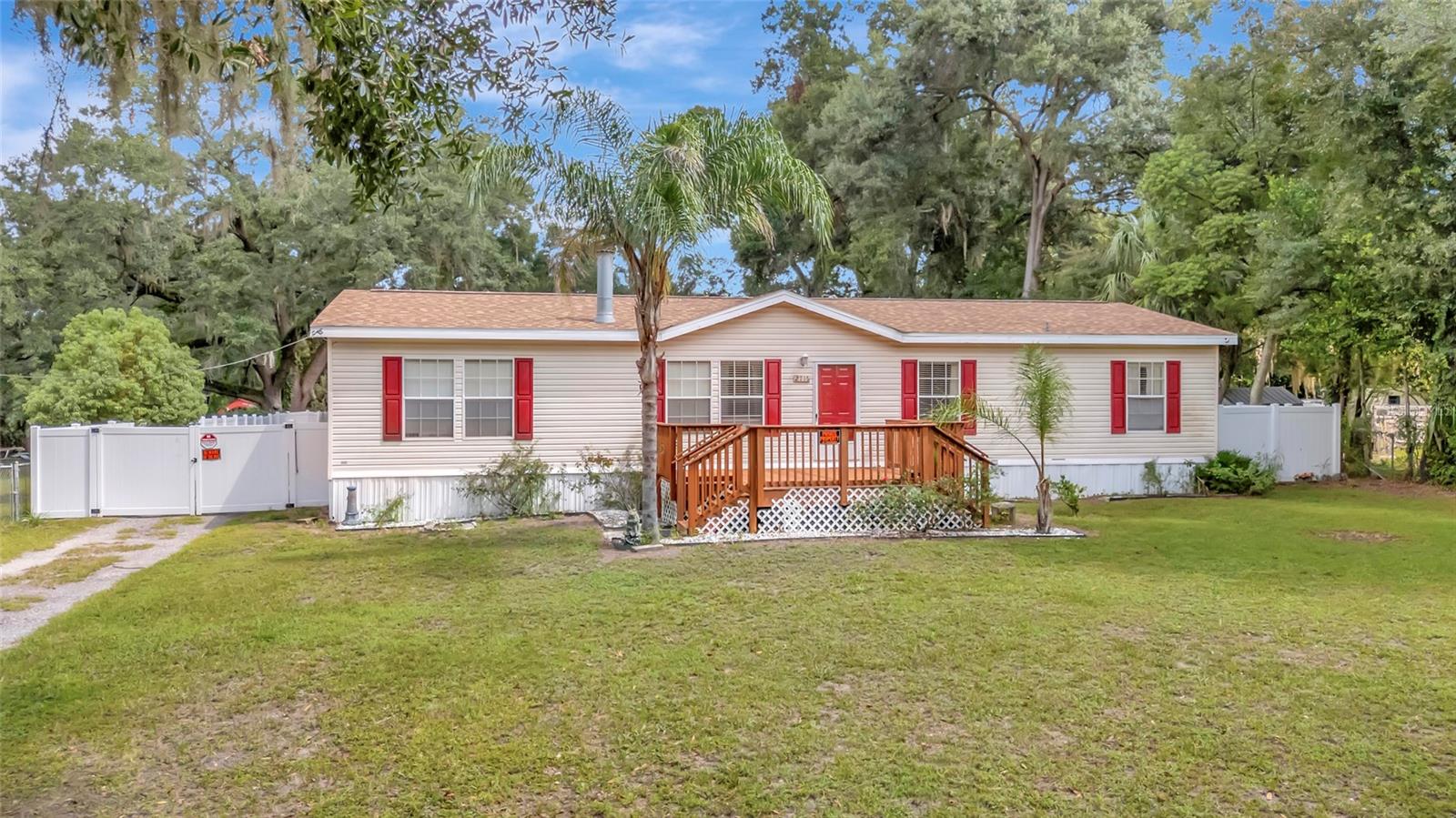 1st image of 2716 Seminole Trl, Leesburg, FL 34748 | MLS# O6434071
