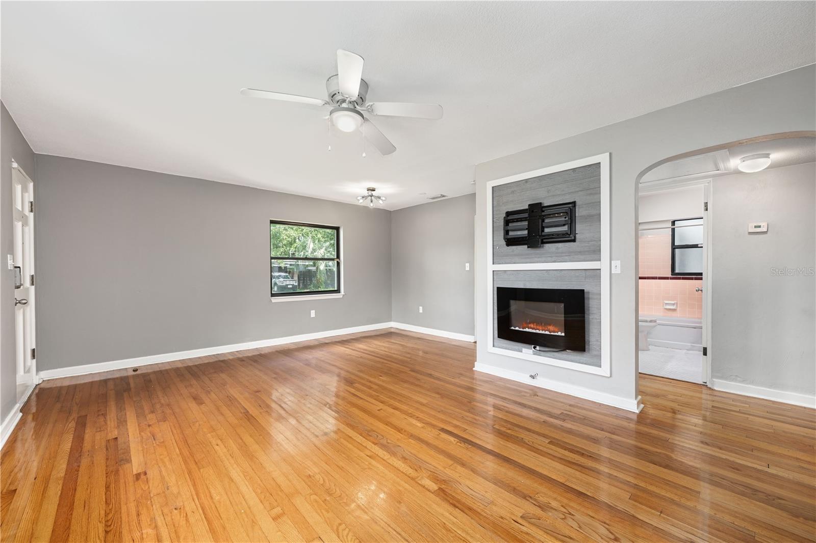 2nd image of 1103 Briercliff Dr, Orlando, FL 32806 | MLS# O6434089