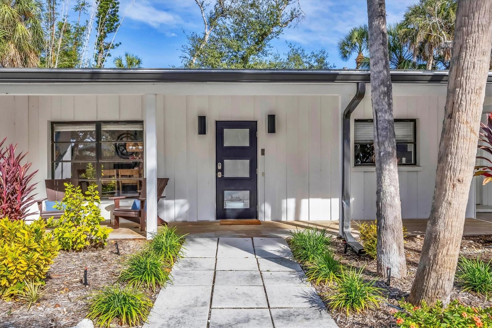 2nd image of 445 Reid St, Sarasota, FL 34242 | MLS# A4703164