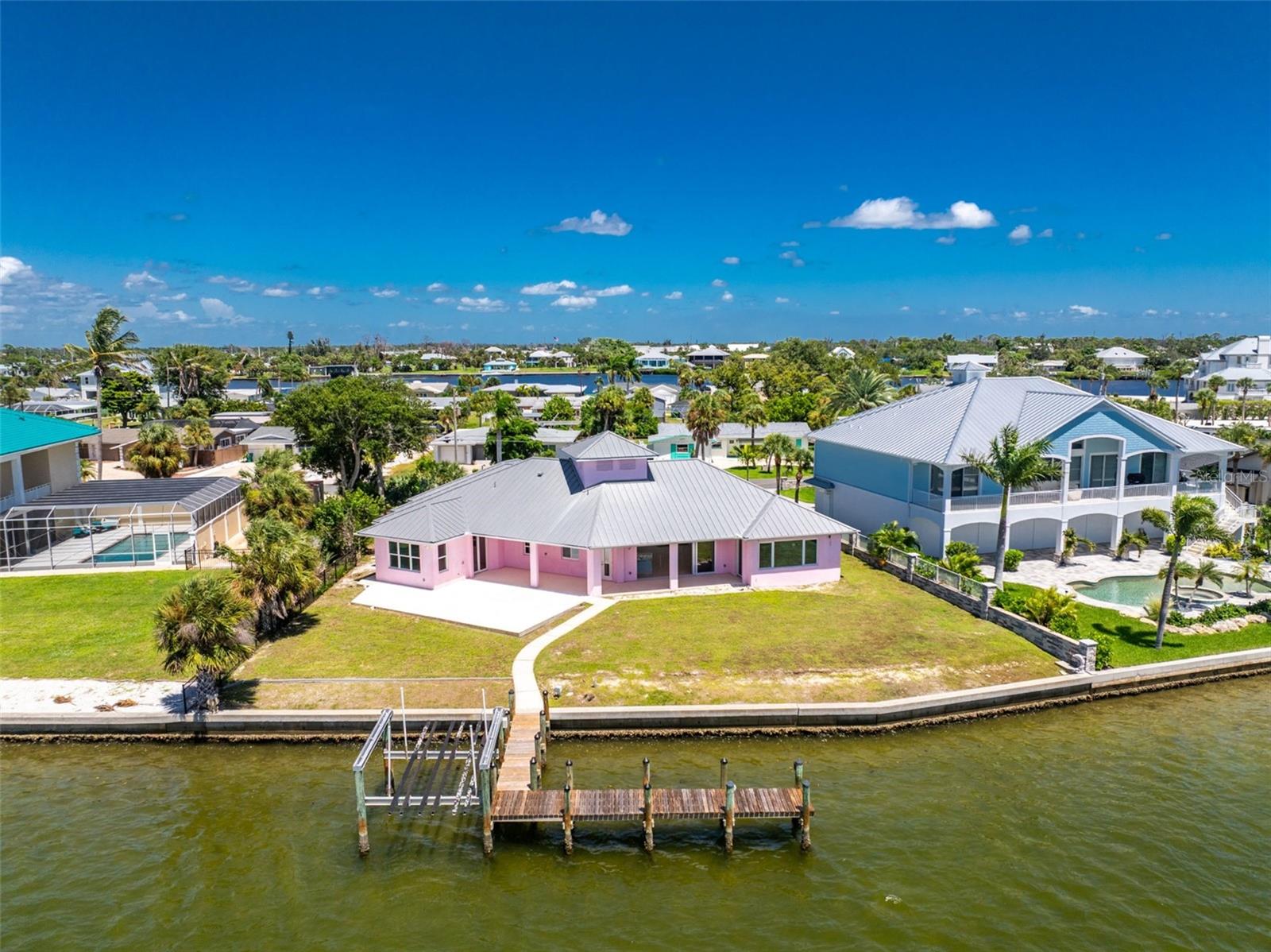 4th image of 1468 Lemon Bay Dr, Englewood, FL 34223 | MLS# D6148442