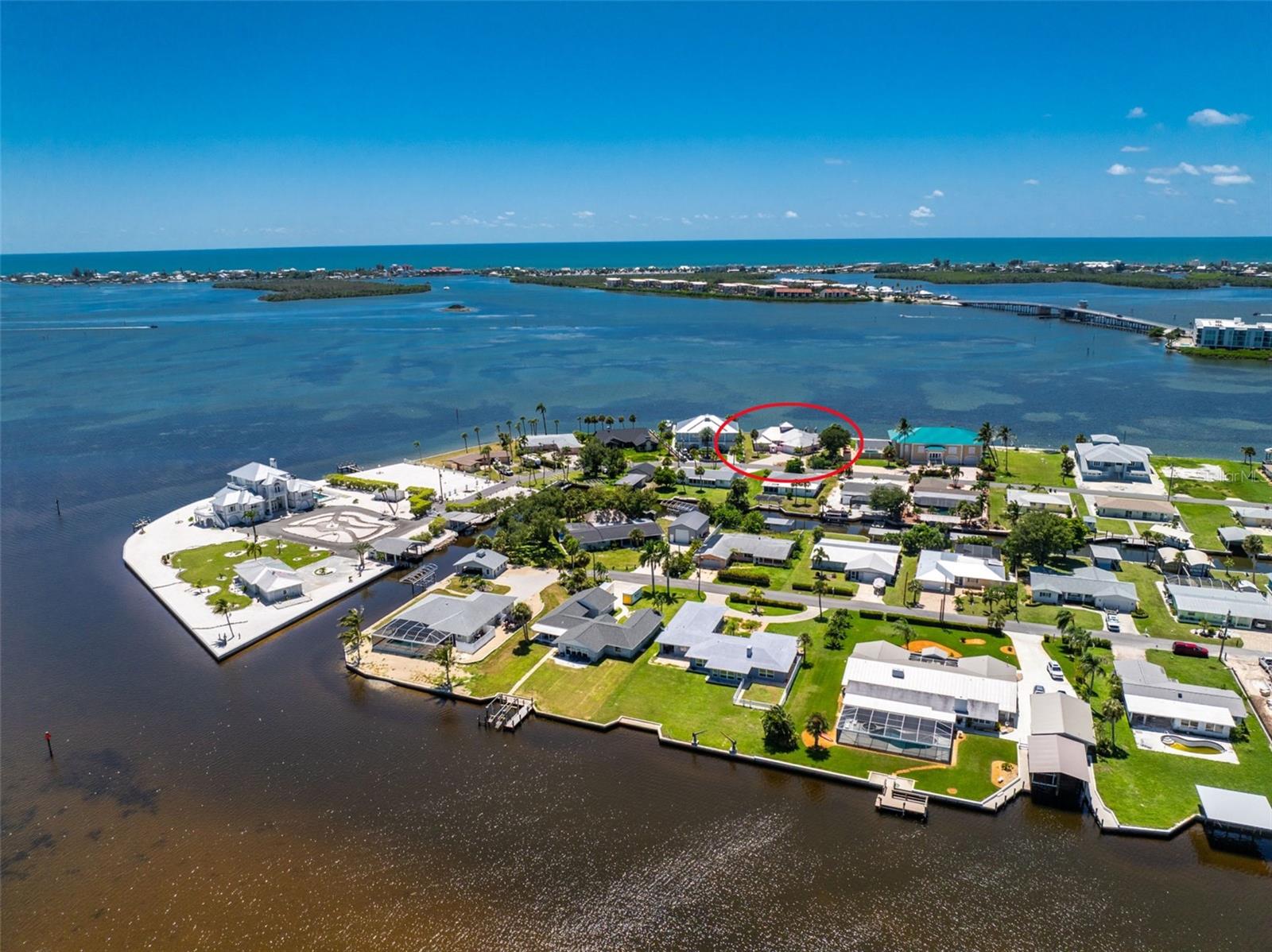 3rd image of 1468 Lemon Bay Dr, Englewood, FL 34223 | MLS# D6148442