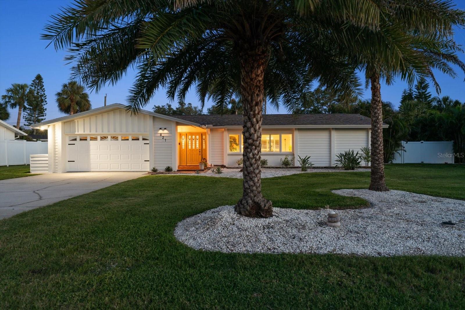 2nd image of 821 Jacaranda Dr, Largo, FL 33770 | MLS# TB8539558