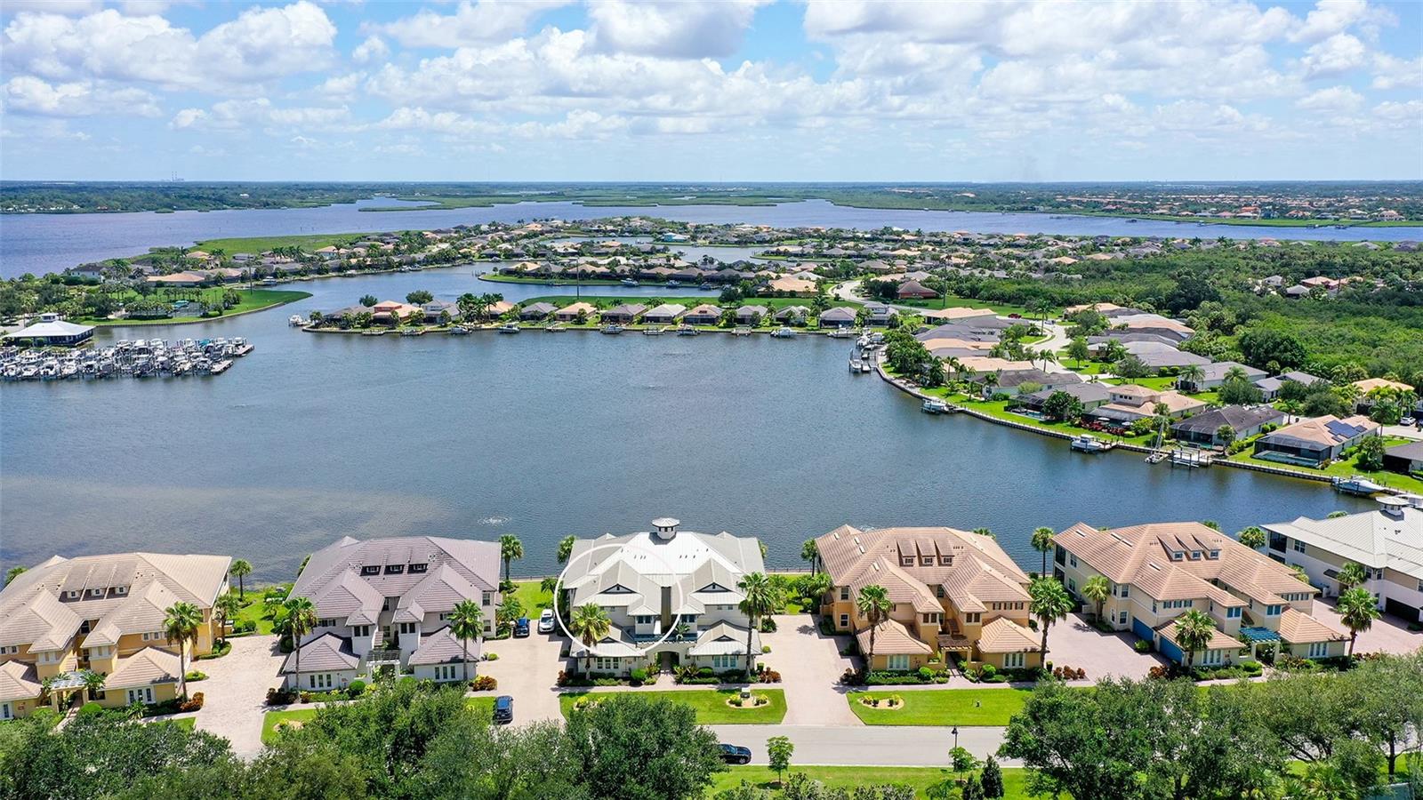 3rd image of 1041 Riverscape St #1041, Bradenton, FL 34208 | MLS# A4703199