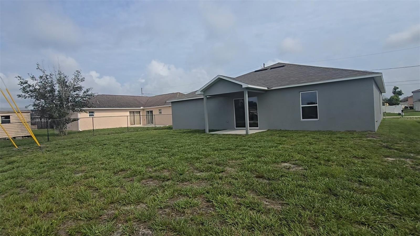 Photo 3 of Single family home for sale at 541 Lakeview Ct, Kissimmee, FL 34759 | MLS# C7529677 | Listing updated on 2026-09-01