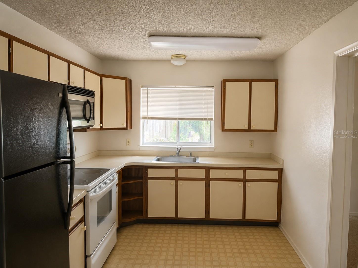 Photo 2 of Single family home for sale at 8803 Parliament Ct, Kissimmee, FL 34747 | MLS# O6434389 | Listing updated on 2026-09-01