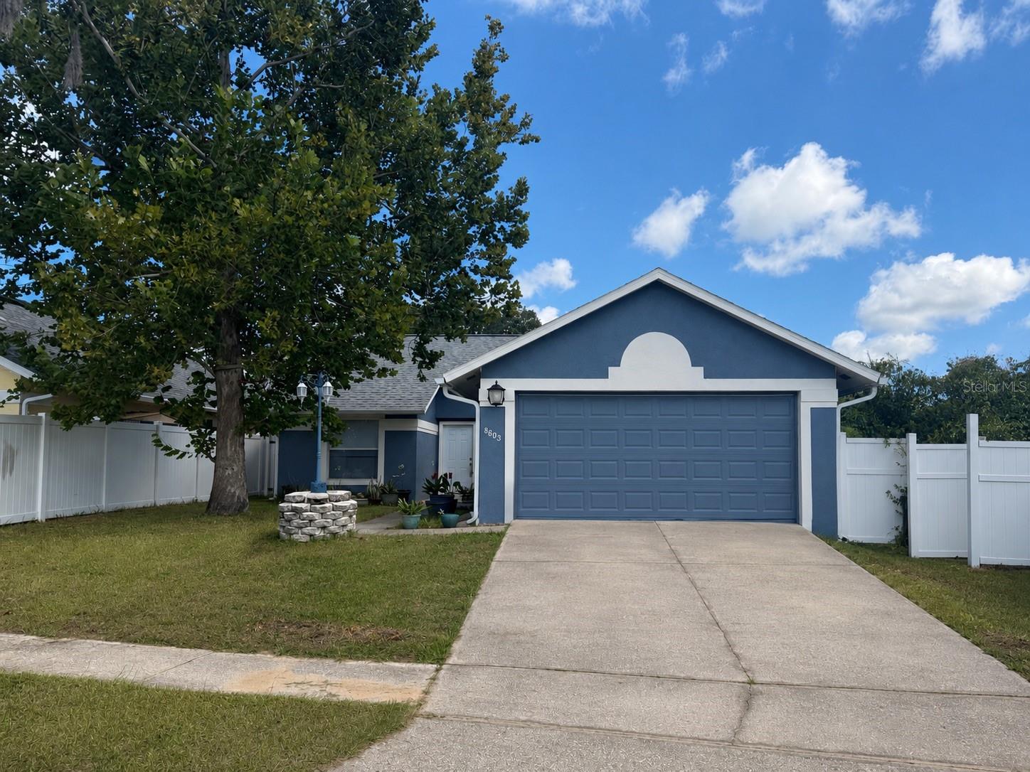 Photo 1 of Single family home for sale at 8803 Parliament Ct, Kissimmee, FL 34747 | MLS# O6434389 | Listing updated on 2026-09-01