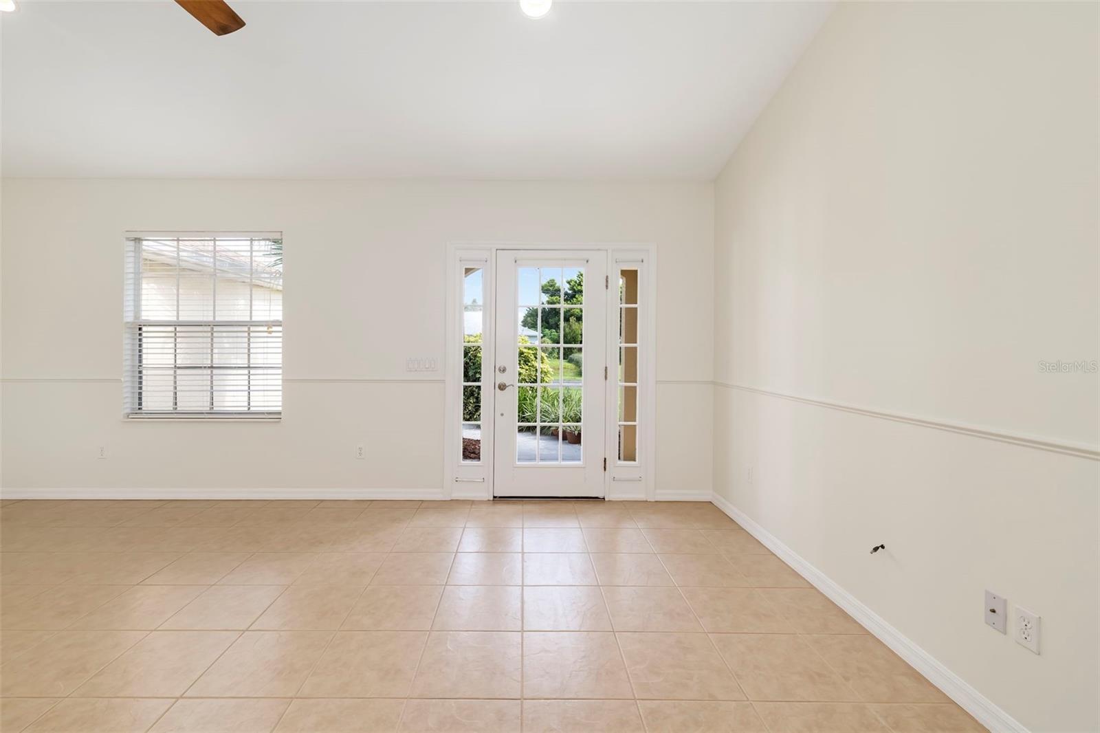 4th image of 216 Hibiscus St, Nokomis, FL 34275 | MLS# A4703323