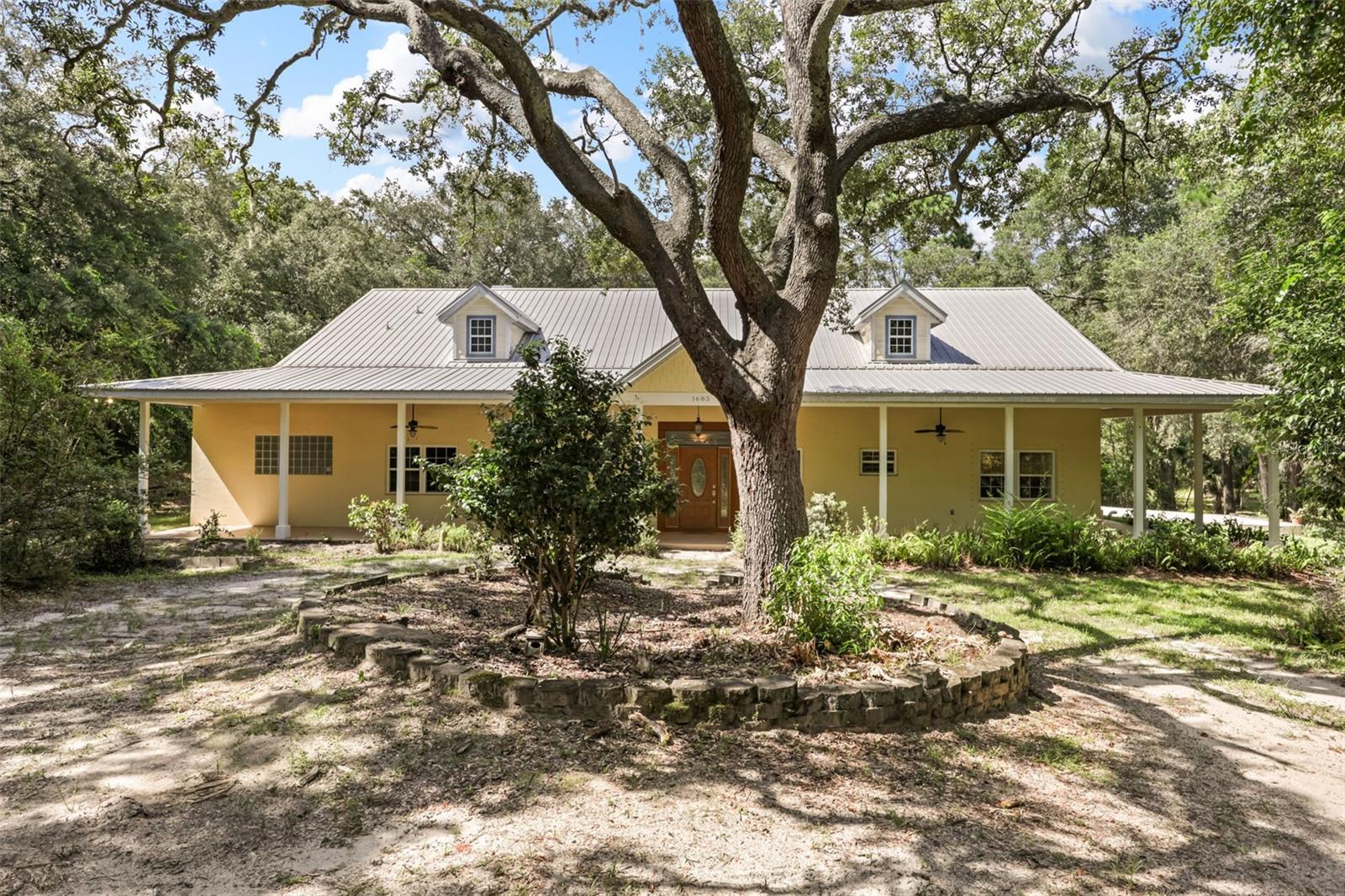 2nd image of 1685 Manor Wy, Deland, FL 32720 | MLS# O6434536
