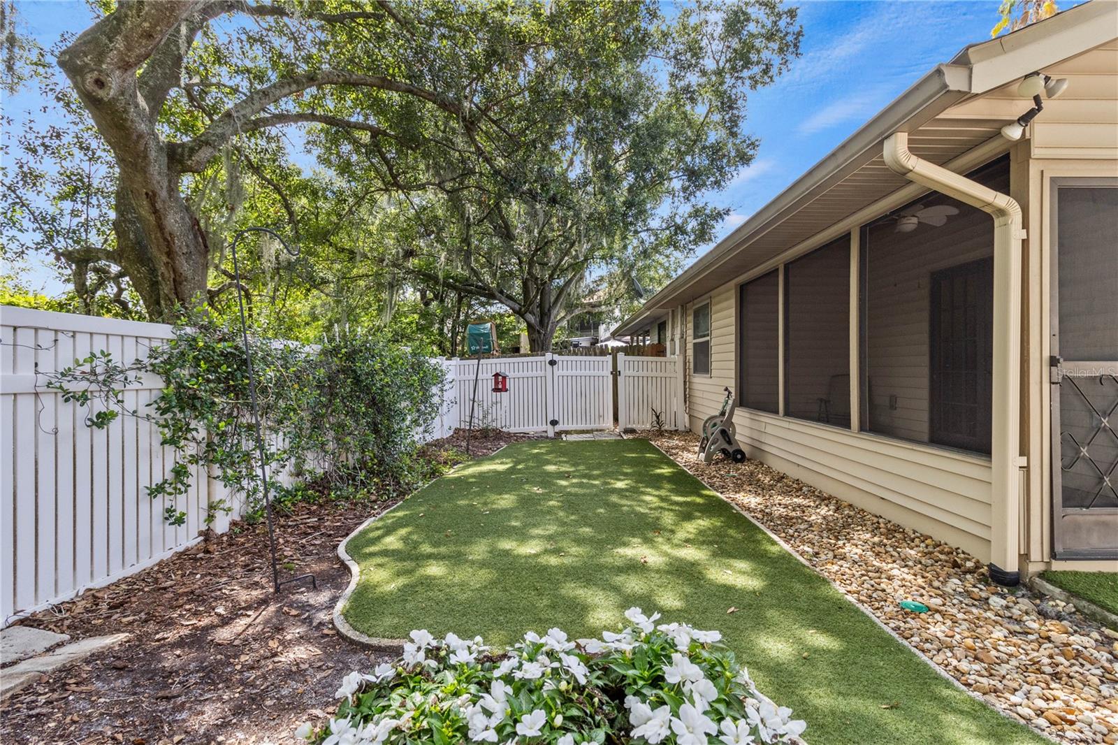 2nd image of 503 Market Sq W, Lakeland, FL 33813 | MLS# L4964399