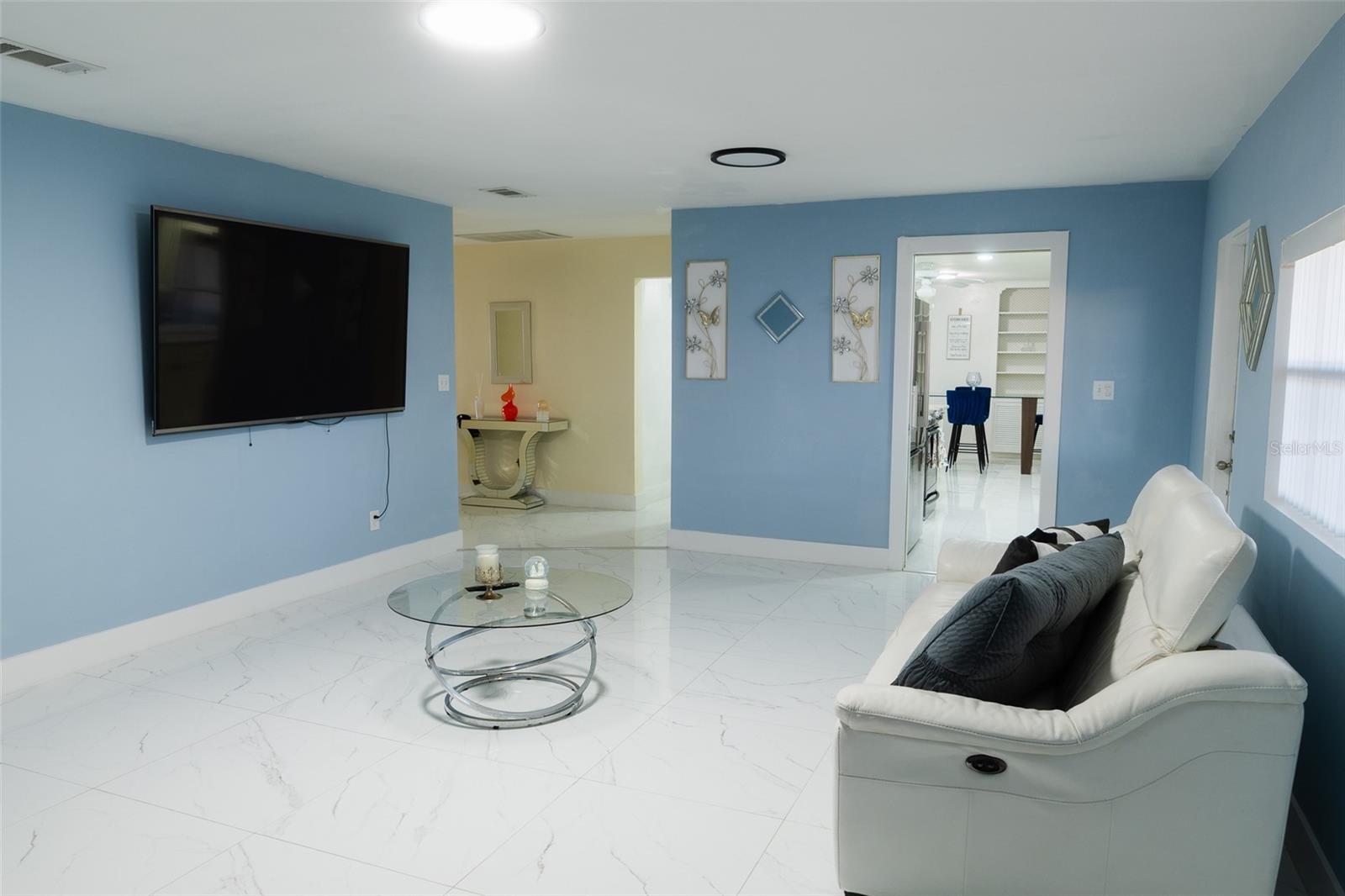 4th image of 4710 Shale Pl, Tampa, FL 33615 | MLS# TB8540181